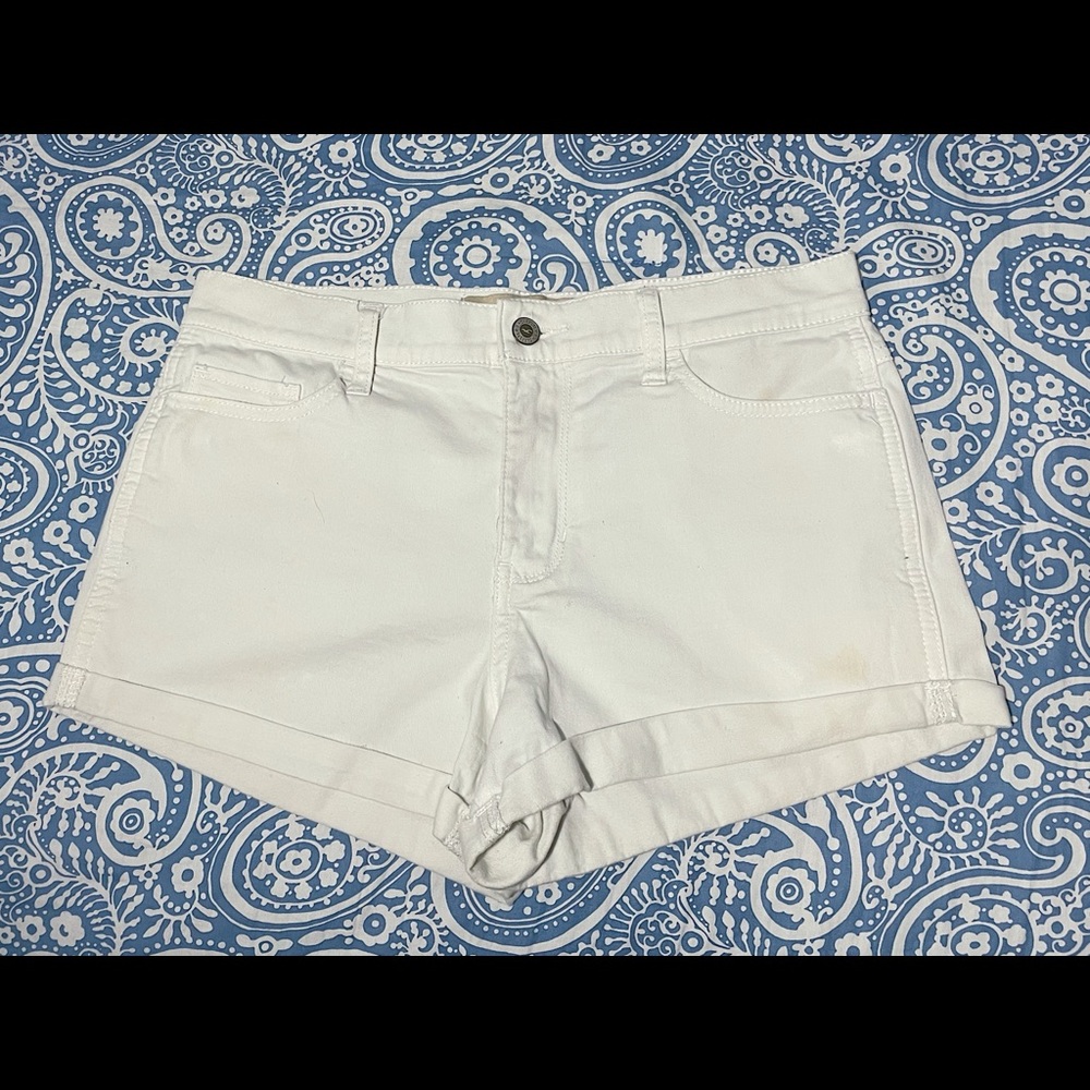 Hollister Short Shorts.   Size 9.  Color White